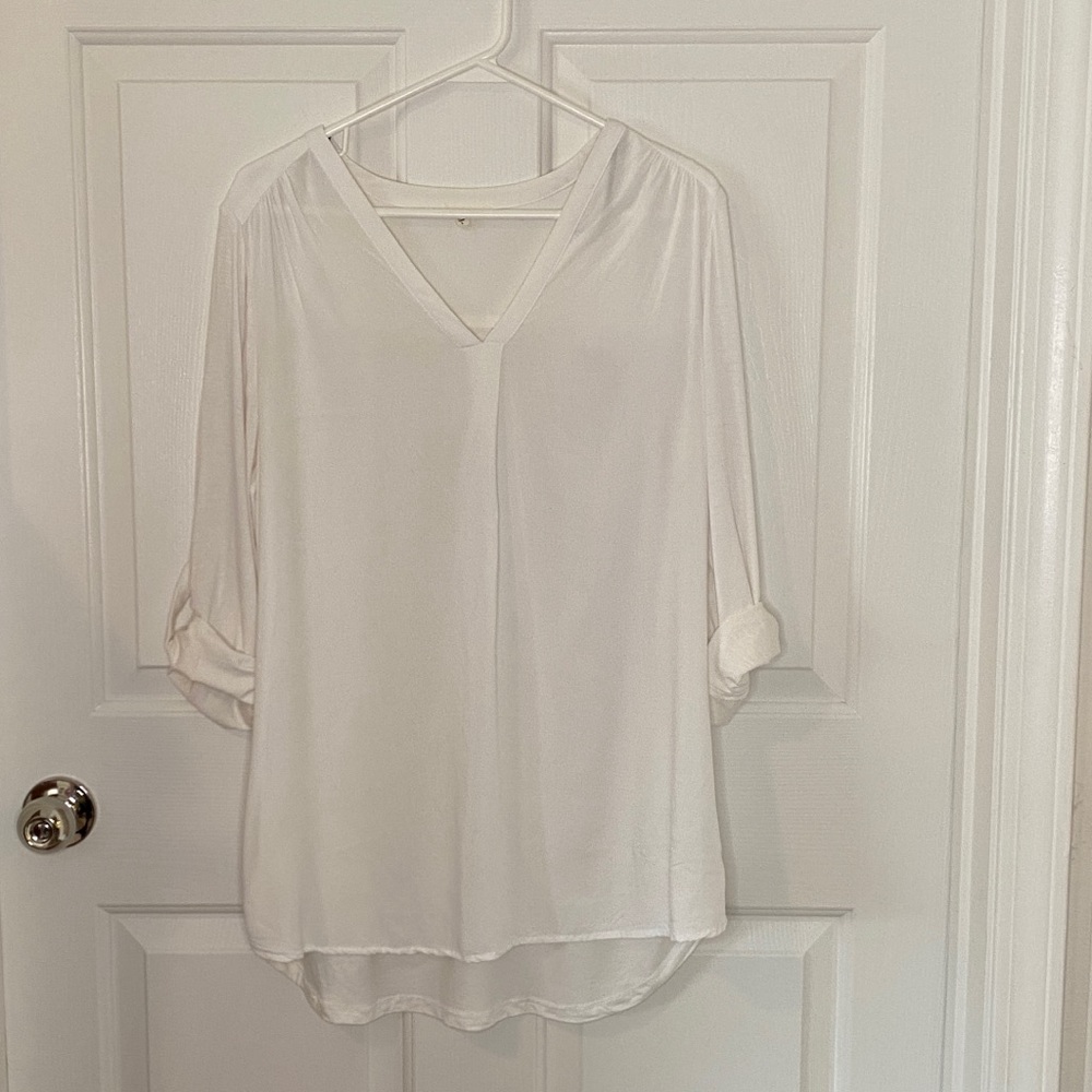 Pleione flowy white mixed media top size L